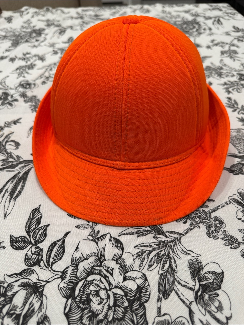 High-Visibility Orange Men's 80’s vintage Hat from Duck Bay - Picture 2 of 11